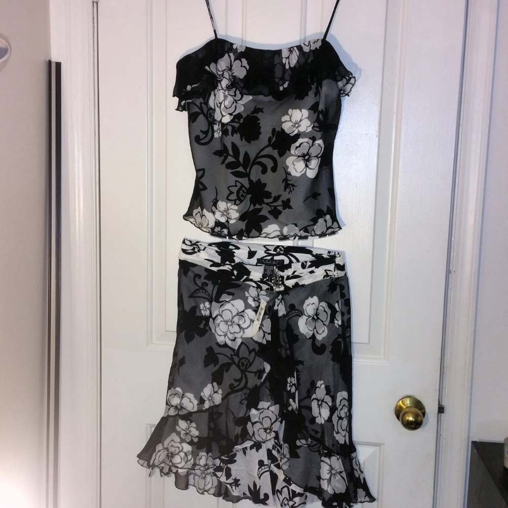 LAUNDRY Floral Camisole w/ matching skirt